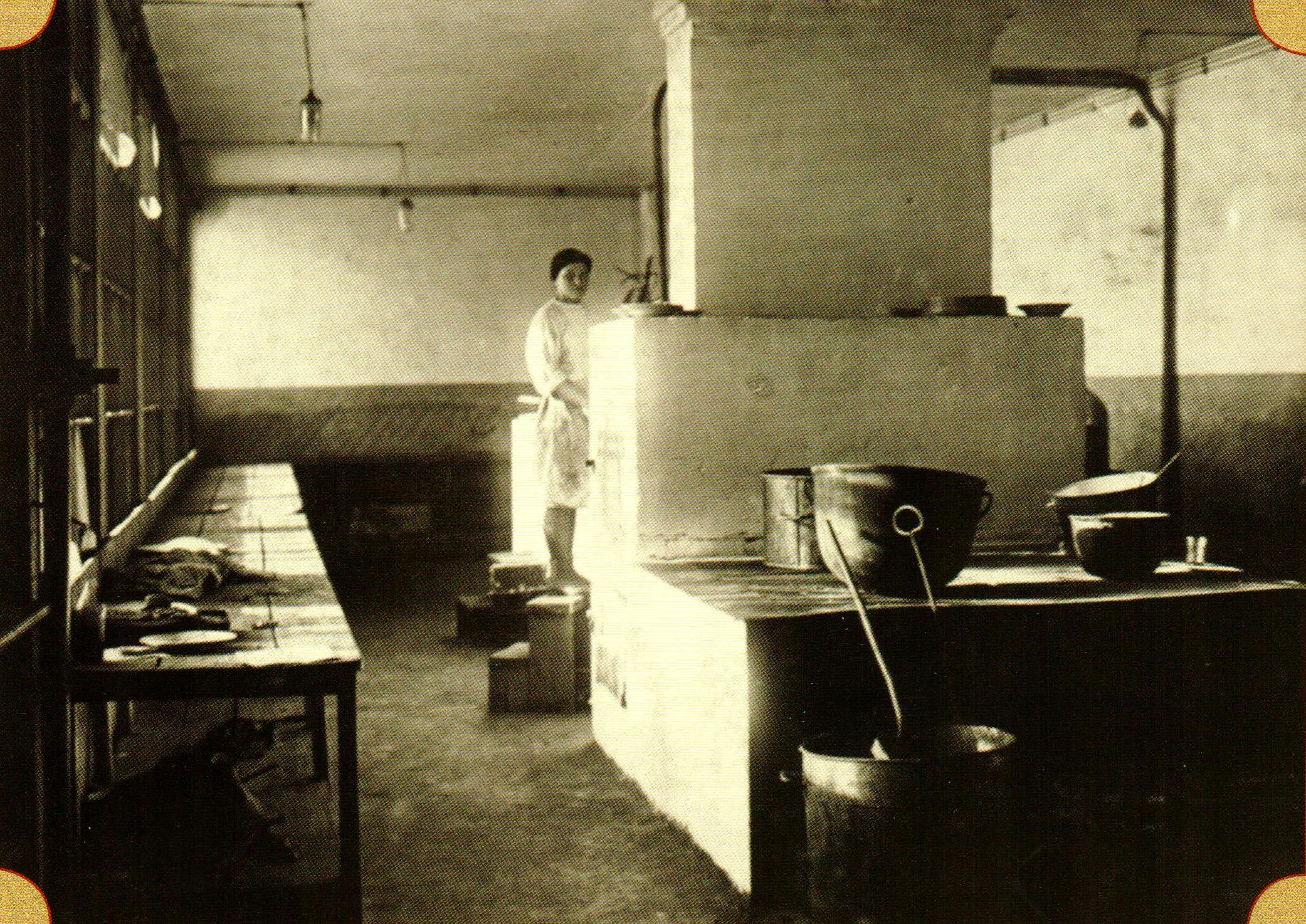 Кемеровский АТЗ, 1930-е годы. Кухня общественной столовой на стройке.